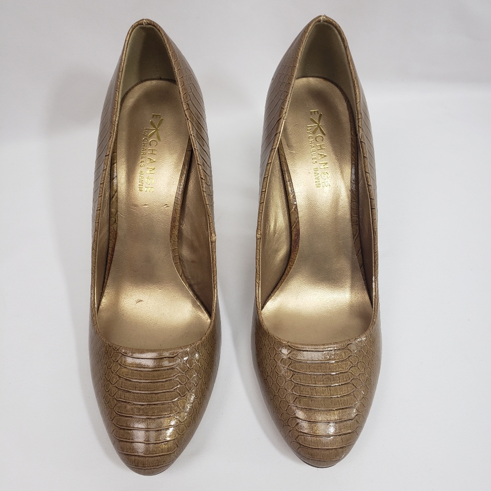 NEW Exchange by Charles David Embossed Tan Pumps - Picture 6 of 14
